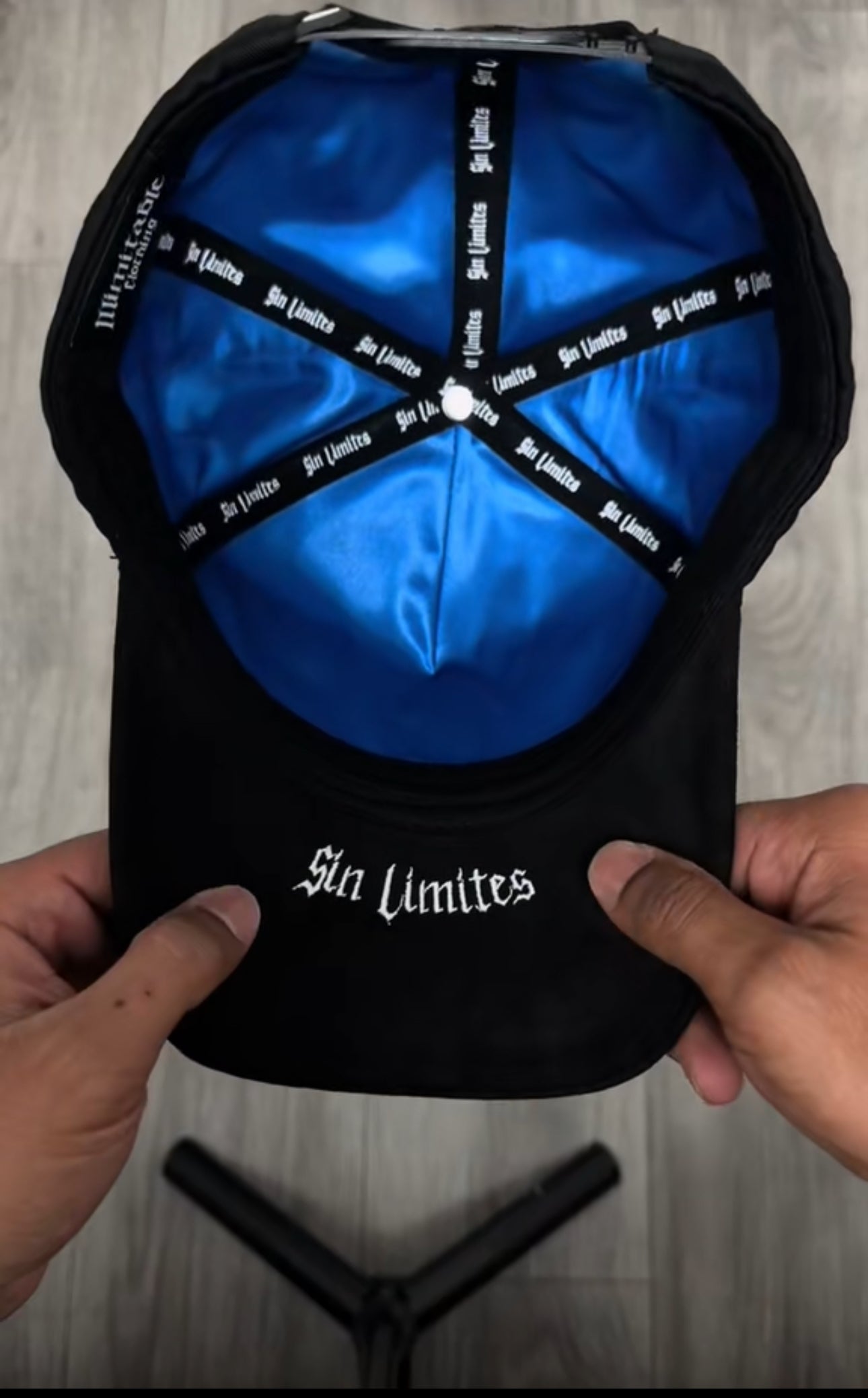 Sin Límites (Free Dust Bag Included)